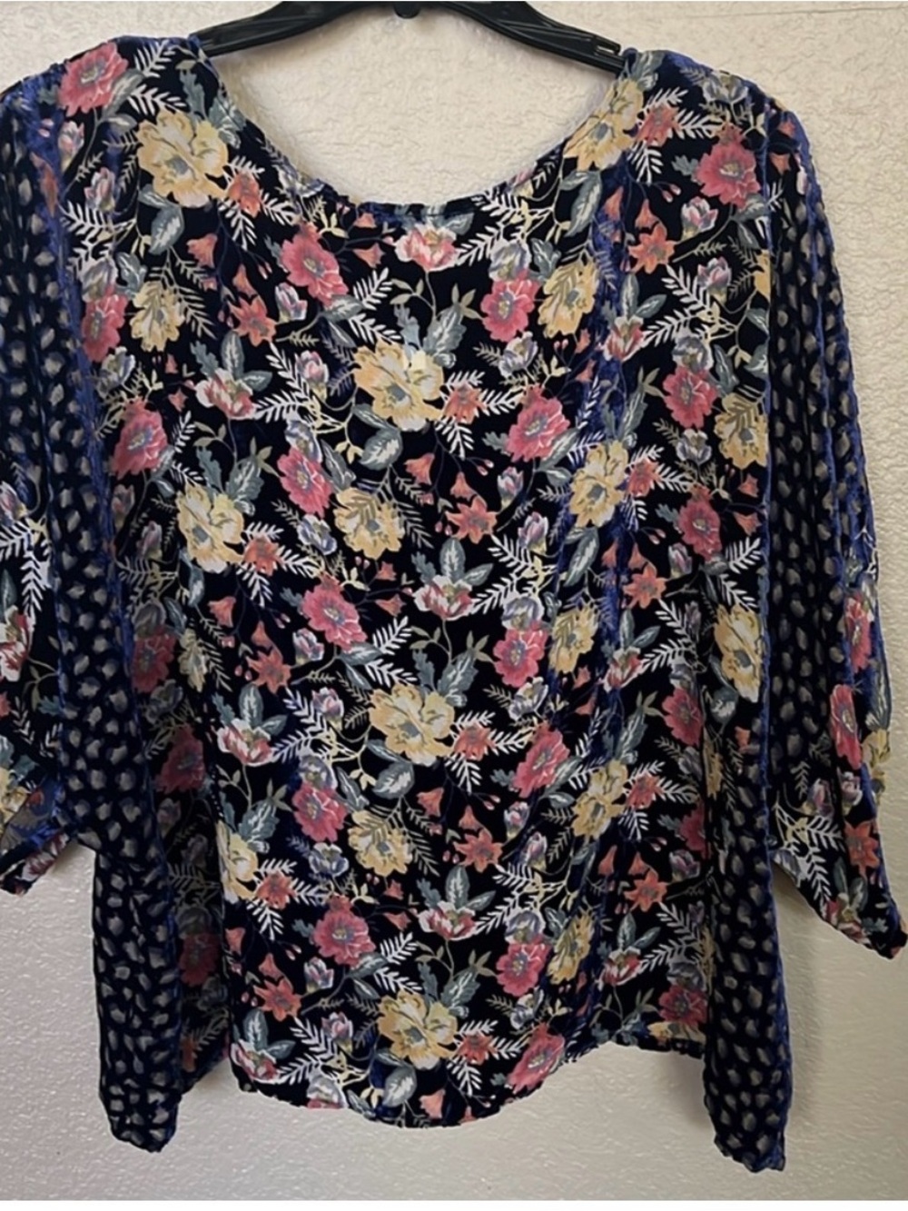 Johnny Was Navy Floral Velvet Silk Relaxed Scoop Neck Tunic - Picture 2 of 7